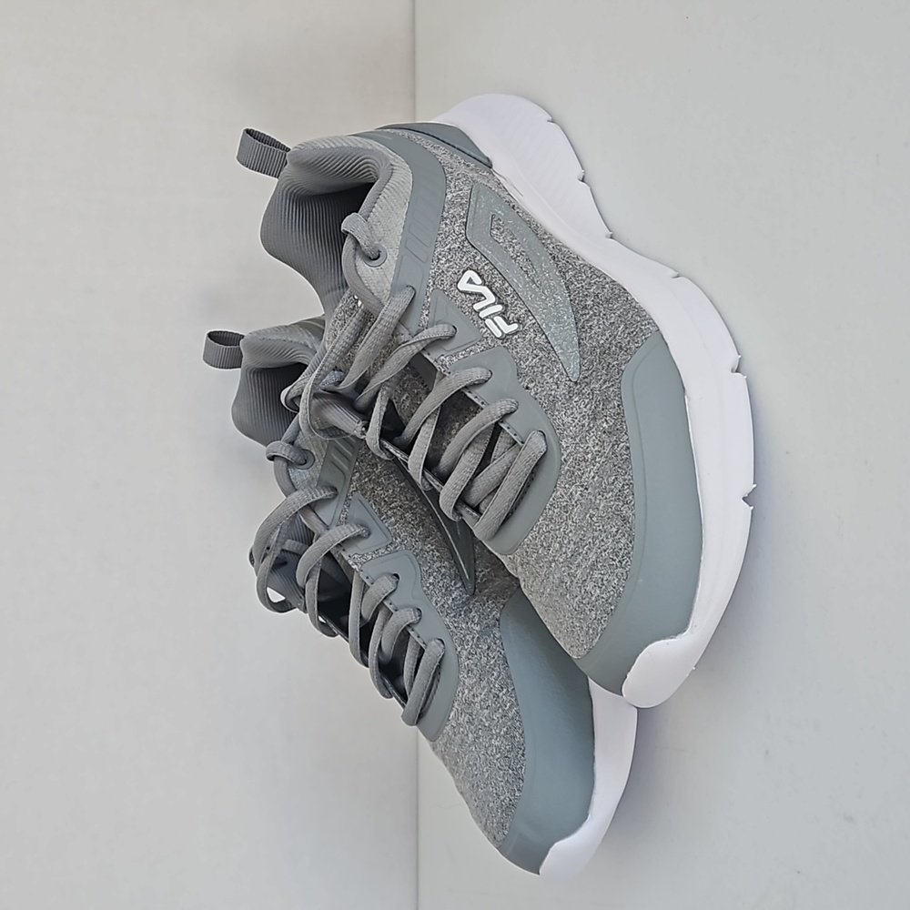Fila athletic shoes for women Size 7.5